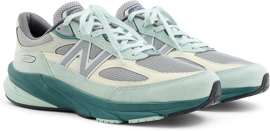 New Balance Men's Made in USA 990v6 Sneaker